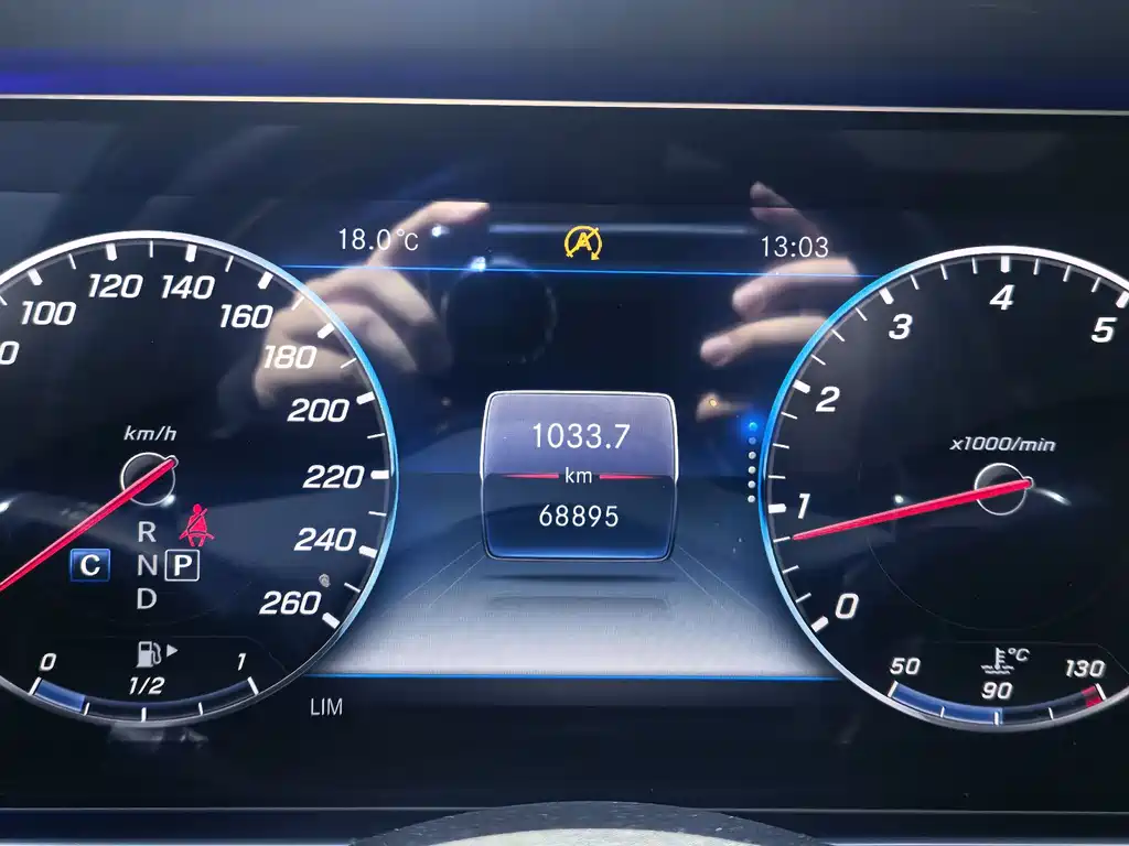 Mercedes-Benz E-Class 2019 — фото 16