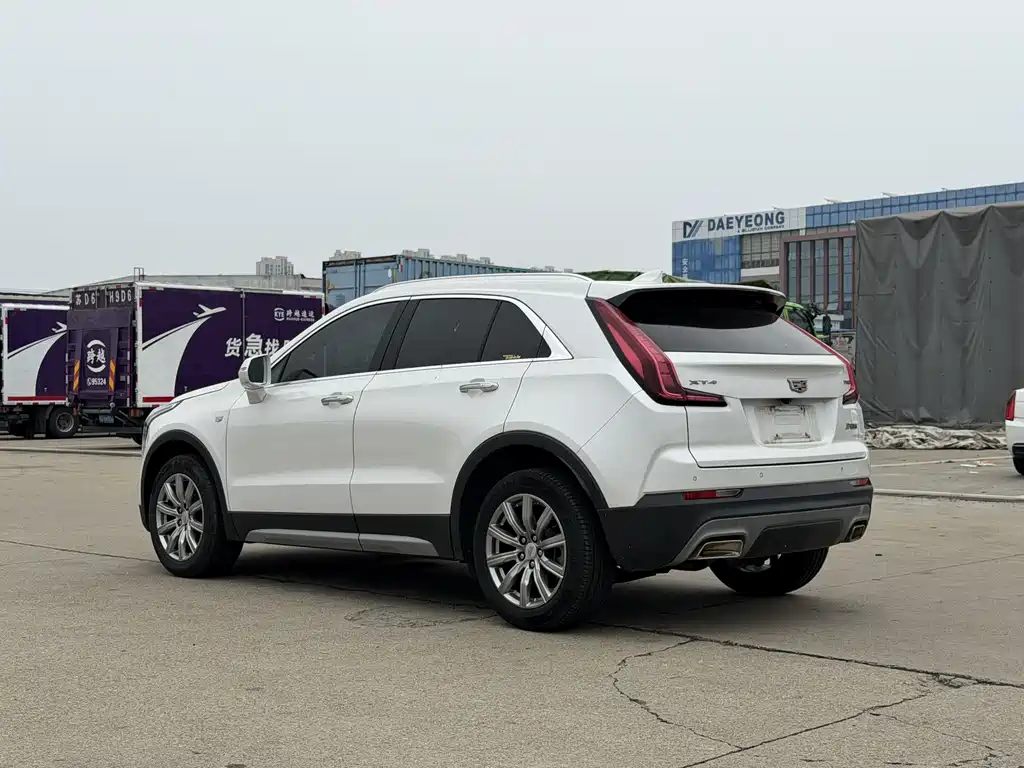 Cadillac XT4 2020 — фото 9