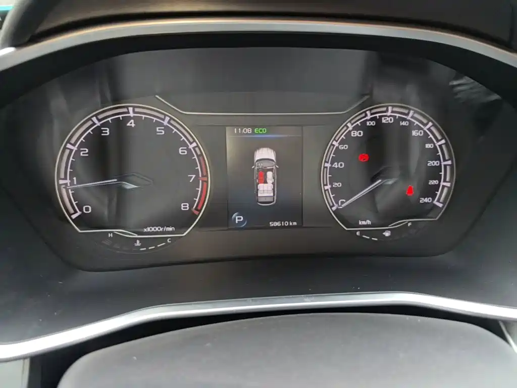 Geely Binyue 2020 — фото 8