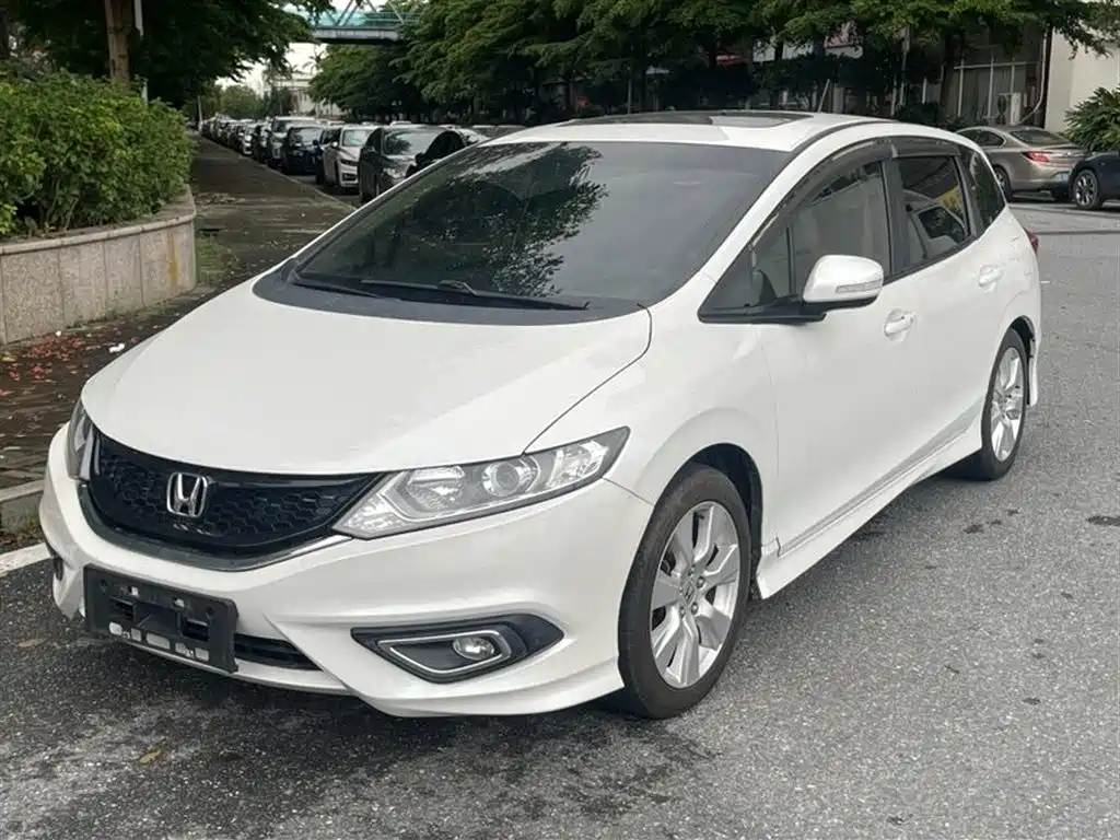 Honda Jade 2016 — фото 1