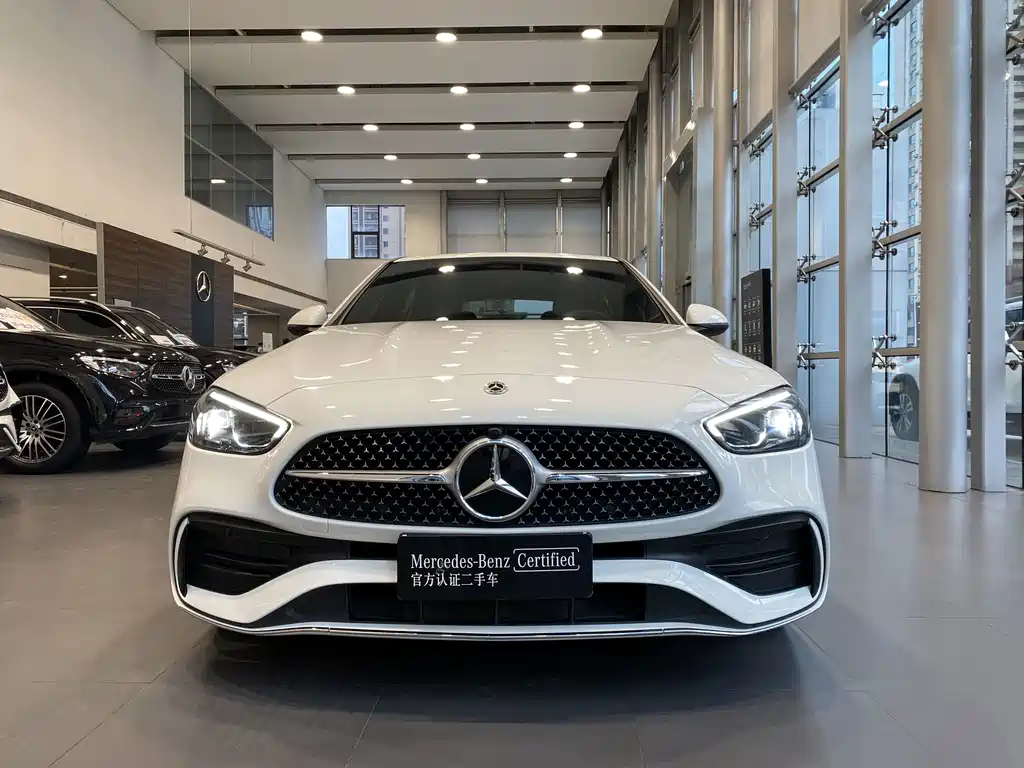 Mercedes-Benz C-Class 2024
