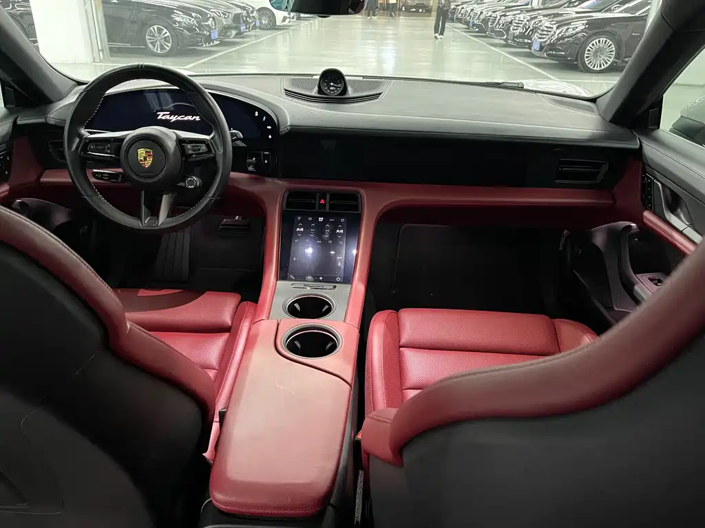 Porsche Taycan 2021 — фото 13