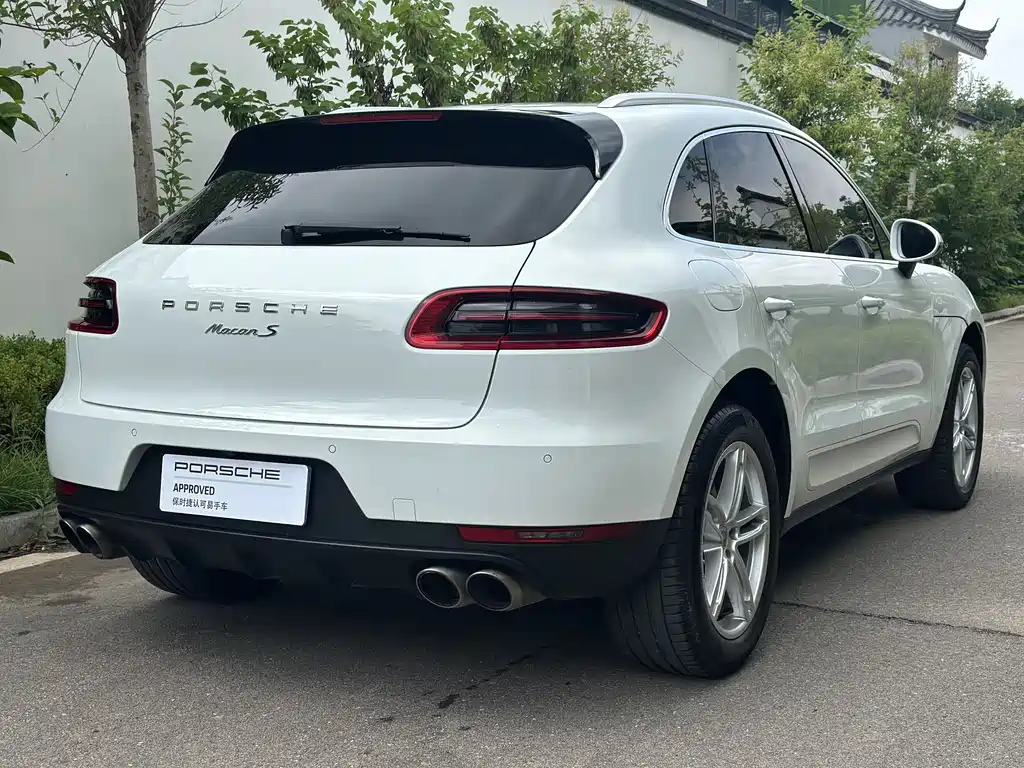 Porsche Macan 2017 — фото 15