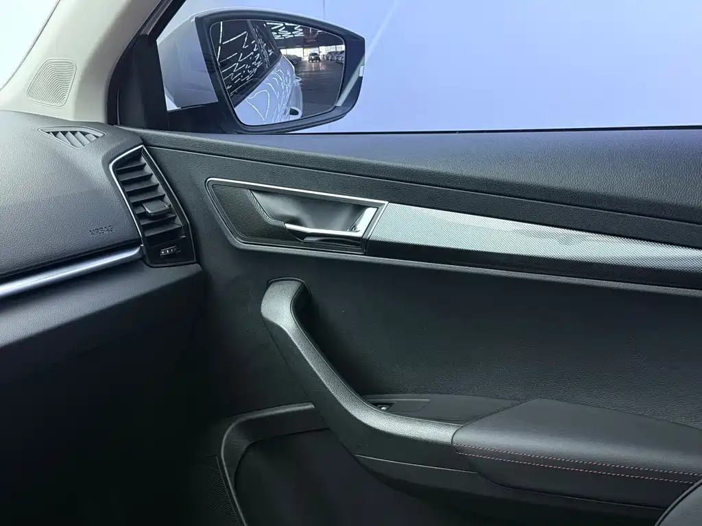 Skoda Karoq 2023 — фото 20