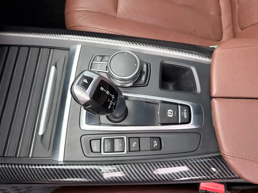 BMW X5 2018 — фото 24