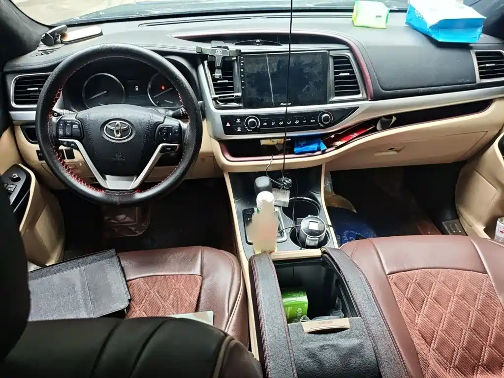 Toyota Highlander 2015 — фото 13