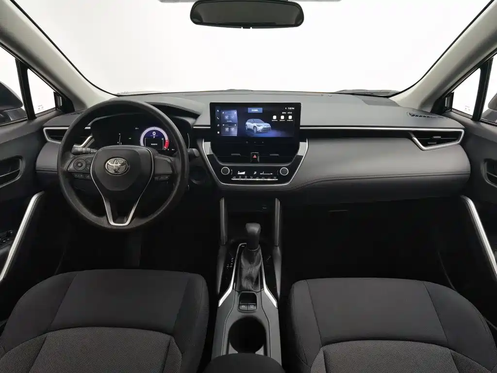 Toyota Frontlander 2024