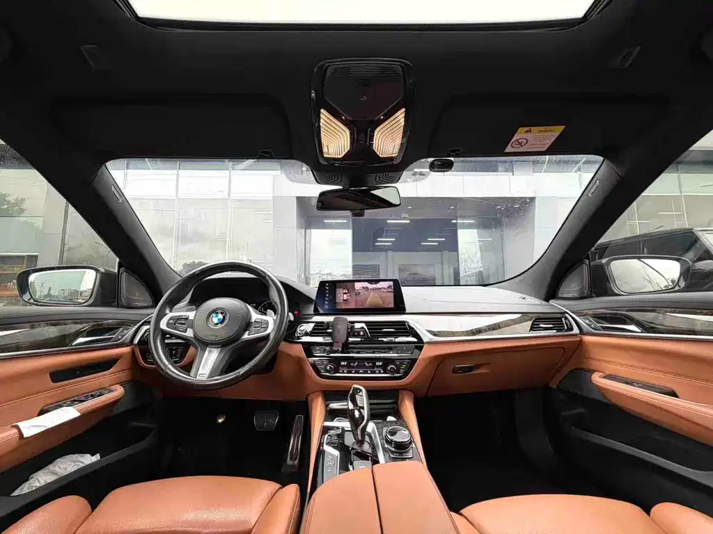 BMW 6 Series GT 2019 — фото 9