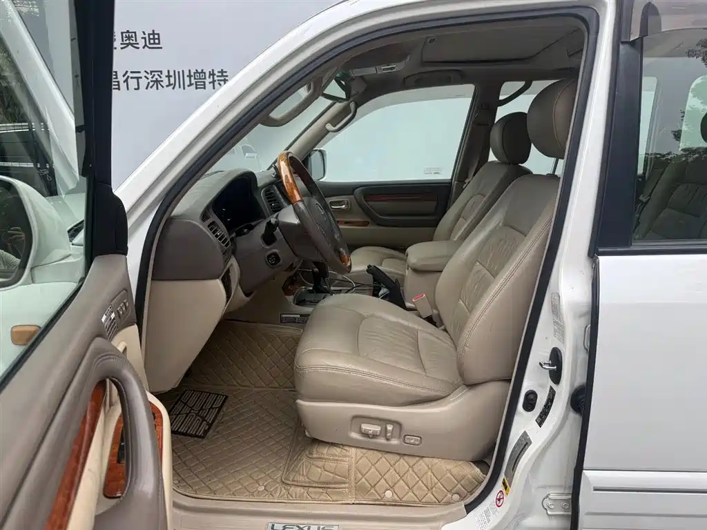 Lexus LX 2006 — фото 13