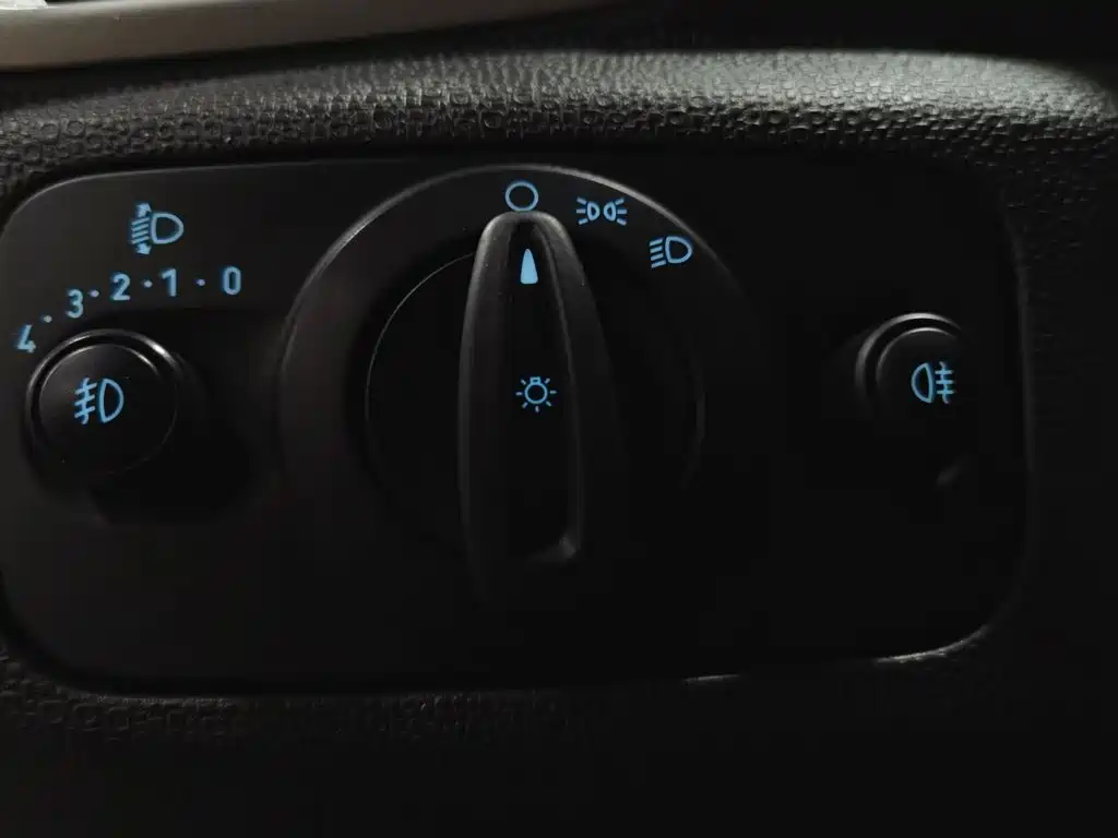 Ford Ecosport 2013 — фото 21
