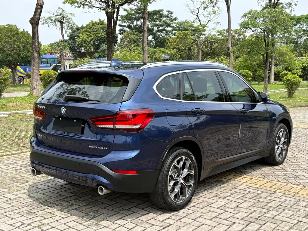 BMW X1 2020 — фото 9
