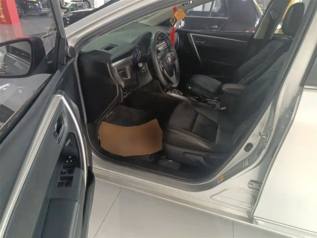 Toyota Corolla 2015 — фото 12