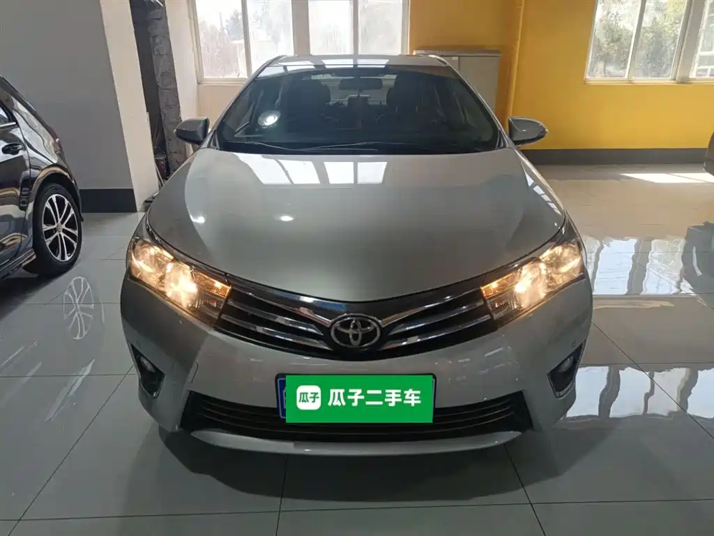 Toyota Corolla 2015 — фото 3