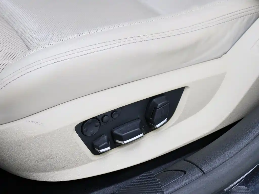 BMW 7 Series 2012 — фото 4