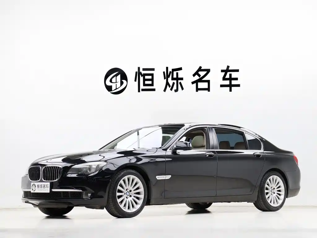 BMW 7 Series 2012 — фото 1