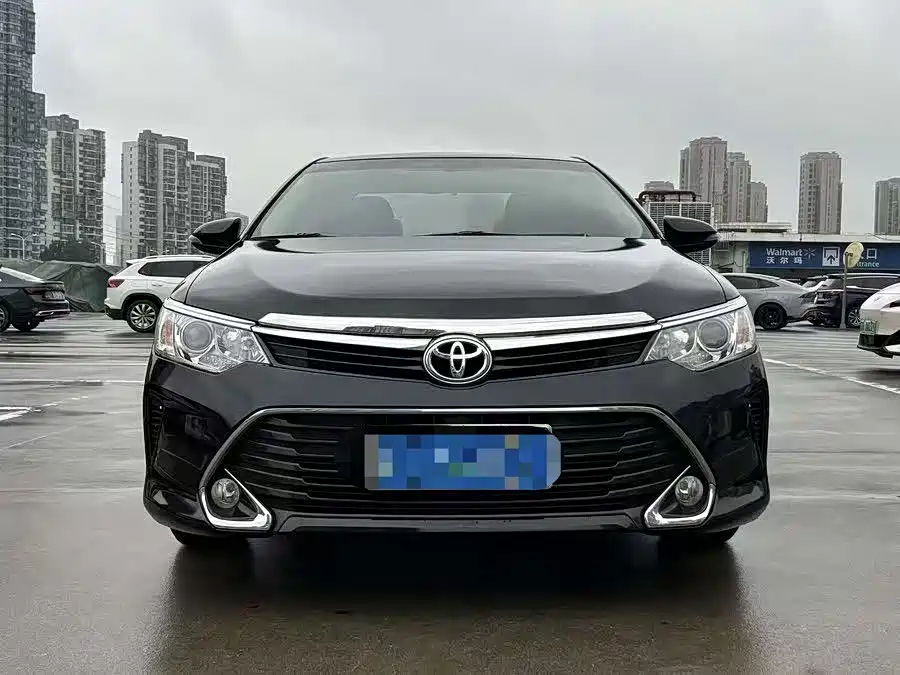 Toyota Camry 2016 — фото 2