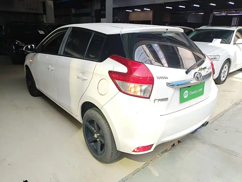 Toyota Yaris L 2014