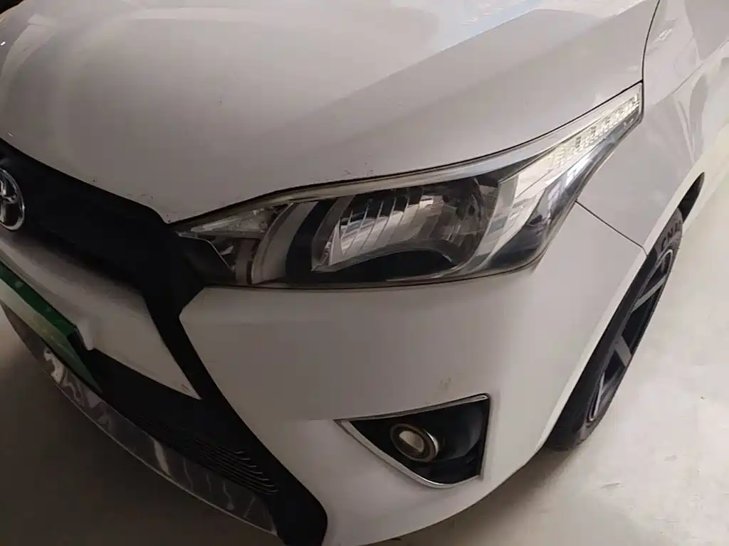 Toyota Yaris L 2014 — фото 24