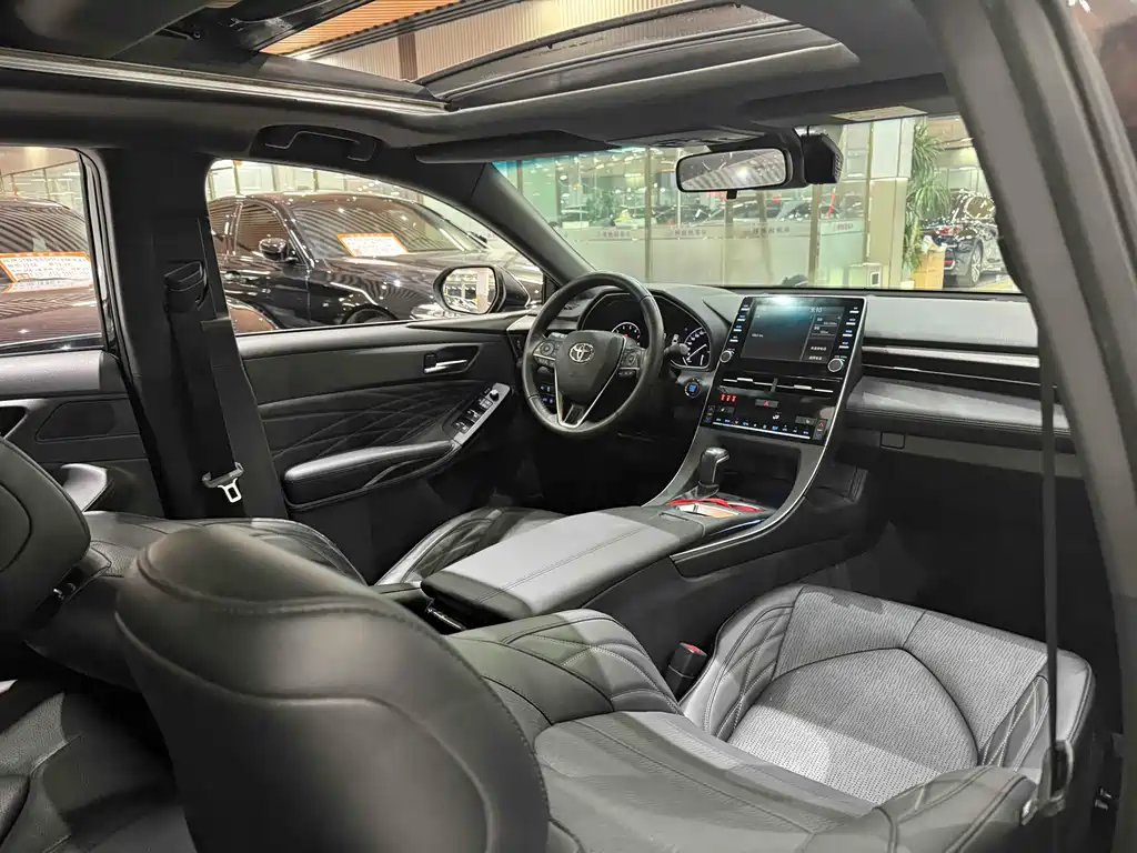 Toyota Avalon 2019 — фото 15