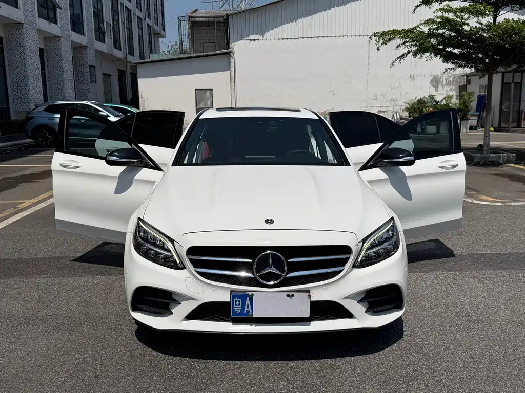 Mercedes-Benz C-Class 2019 — фото 2