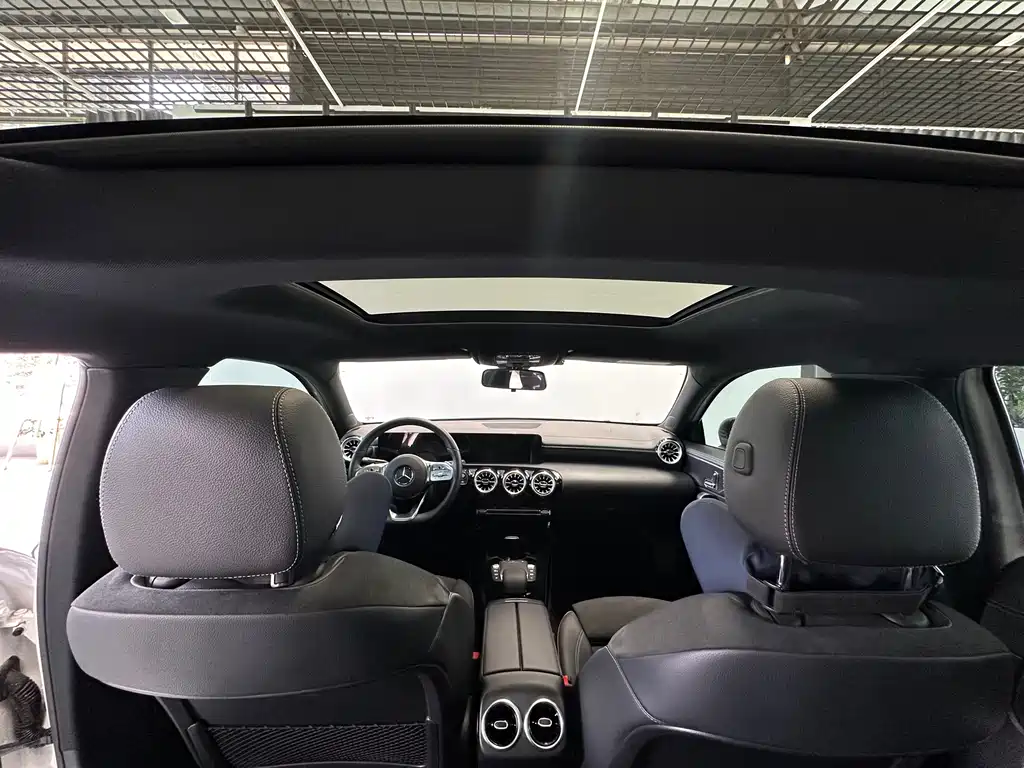 Mercedes-Benz A-Class 2023 — фото 18