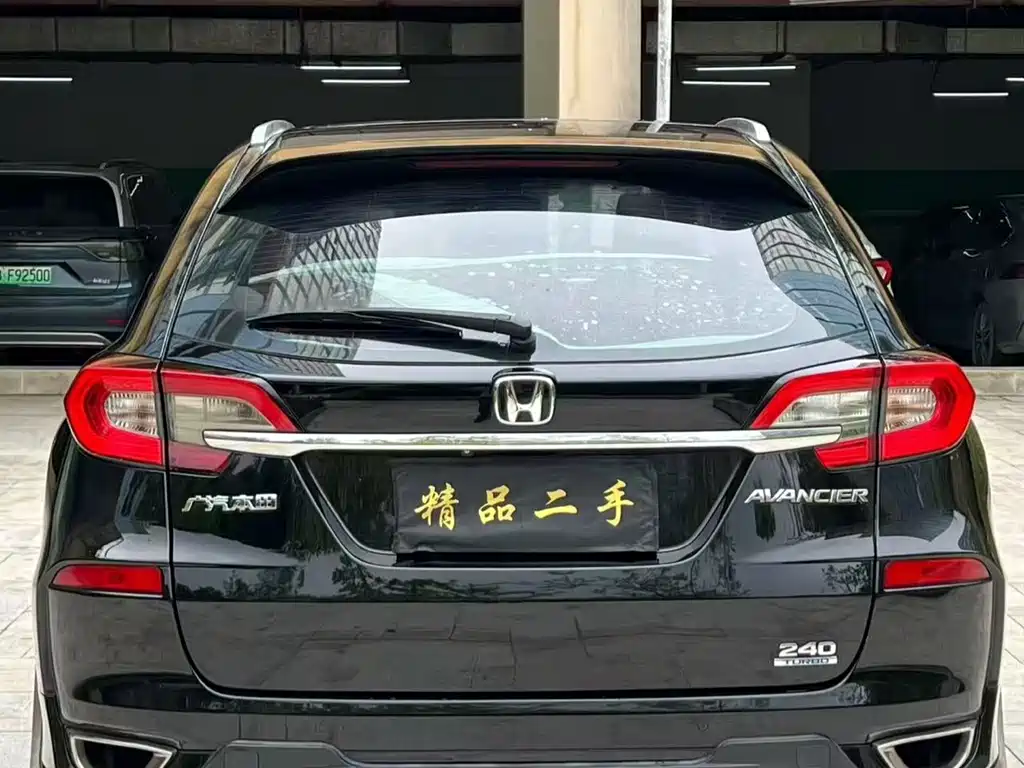 Honda Avancier 2017 — фото 8