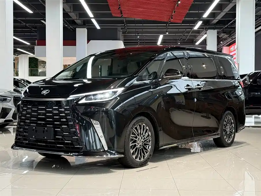 Lexus LM 2024