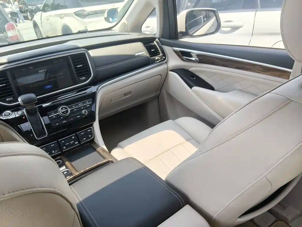GAC Motor Trumpchi M8 2019 — фото 10