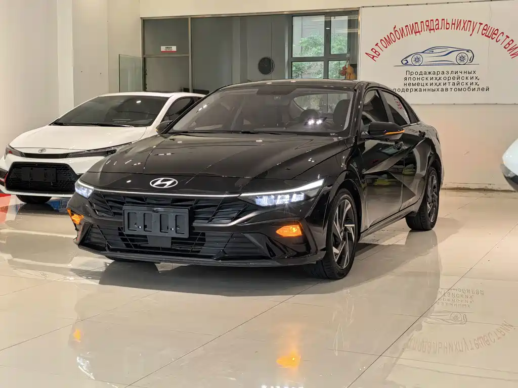 Hyundai Elantra 2023
