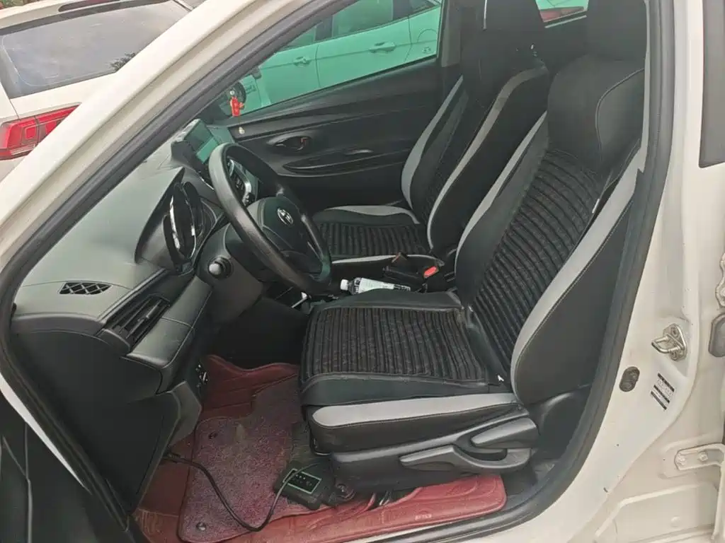 Toyota Yaris L 2020 — фото 15