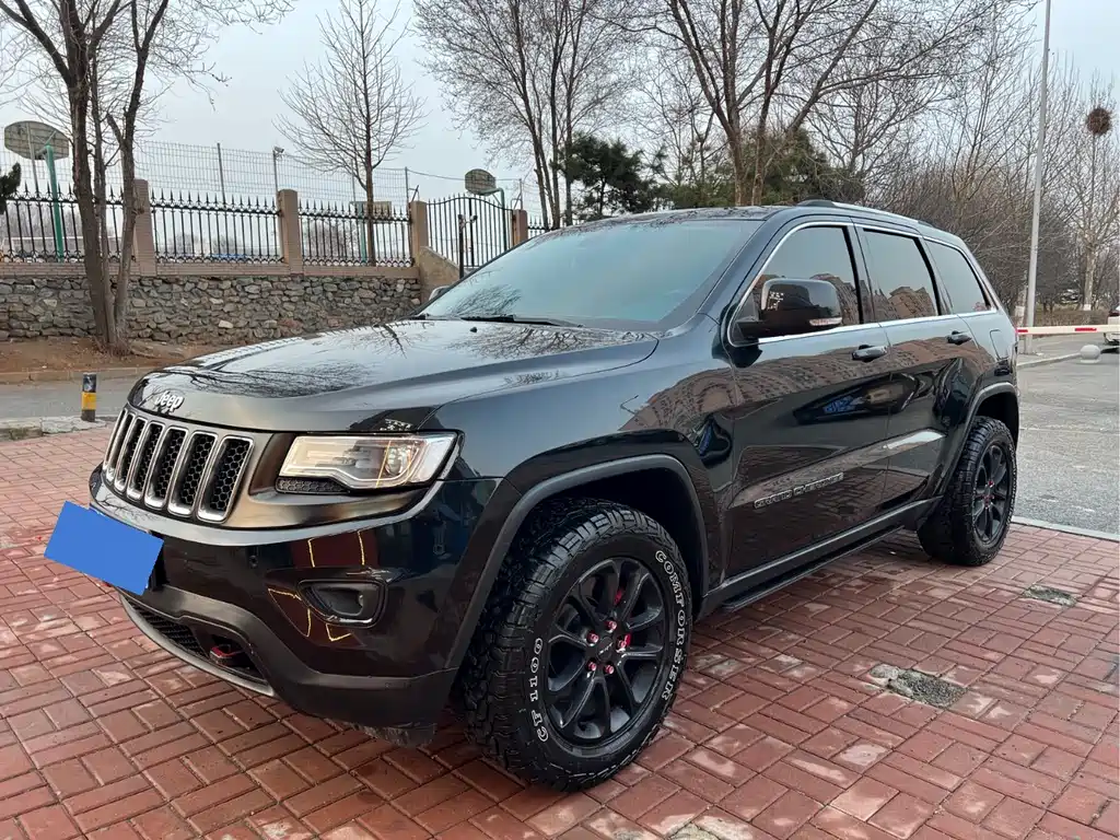 Jeep Grand Cherokee 2016