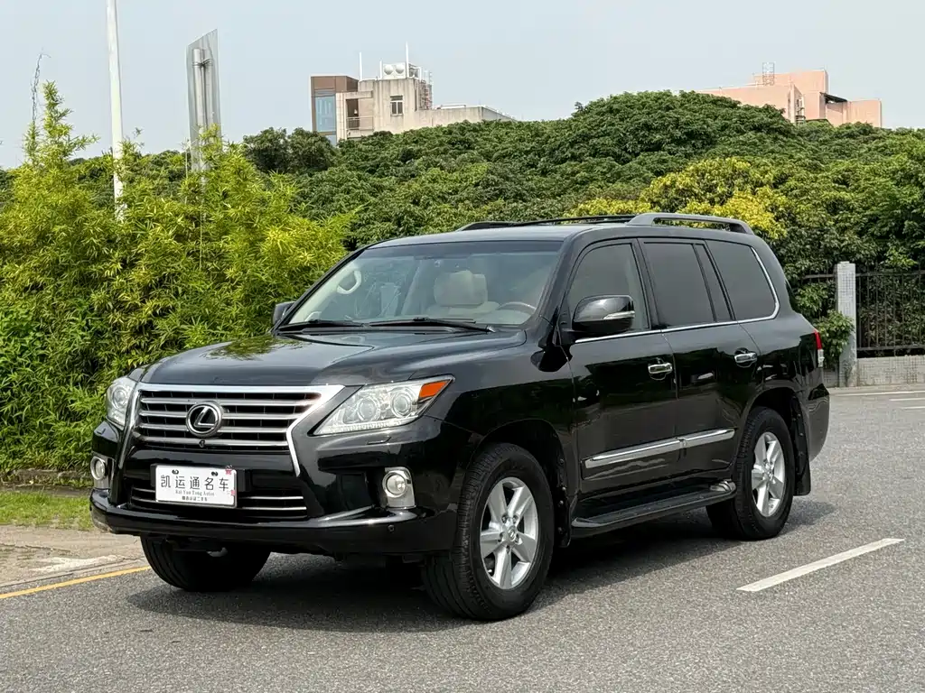 Lexus LX 2013 — фото 2