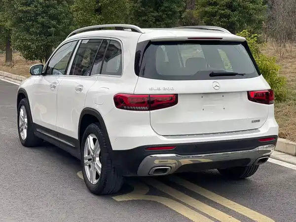 Mercedes-Benz GLB 2021