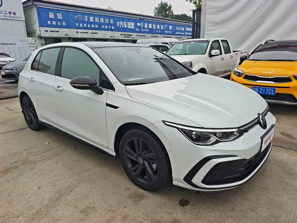 Volkswagen Golf 2023