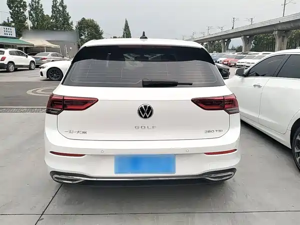 Volkswagen Golf 2021
