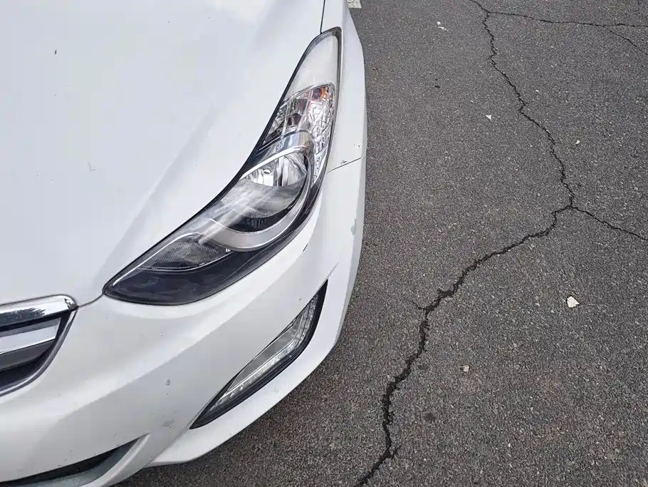 Hyundai Elantra 2015
