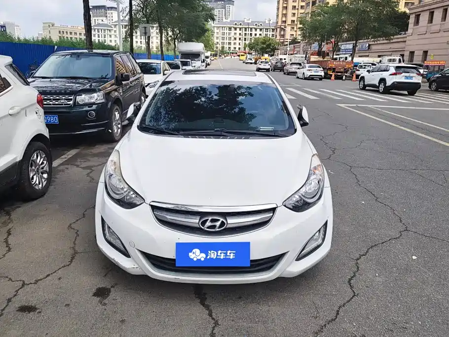 Hyundai Elantra 2015