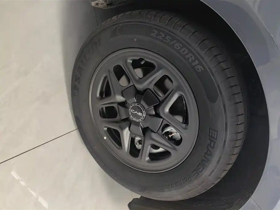 BYD Seal 05 DM-i 2025 — фото 6