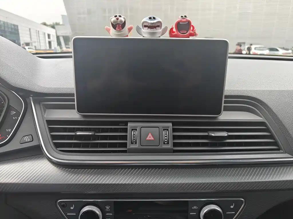 Audi Q5L 2018 — фото 17