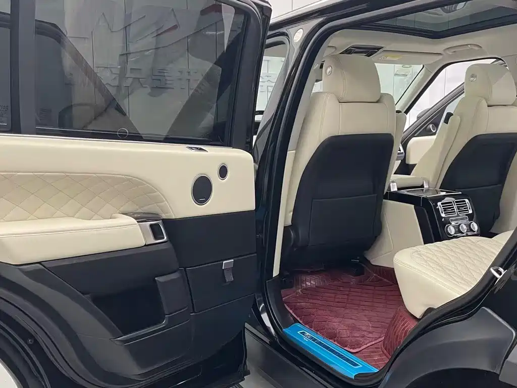 Land Rover Range Rover 2018 — фото 14
