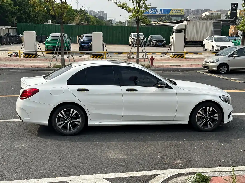 Mercedes-Benz C-Class 2018 — фото 25