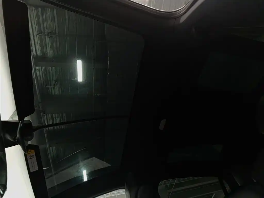 Tesla Model X 2017 — фото 14
