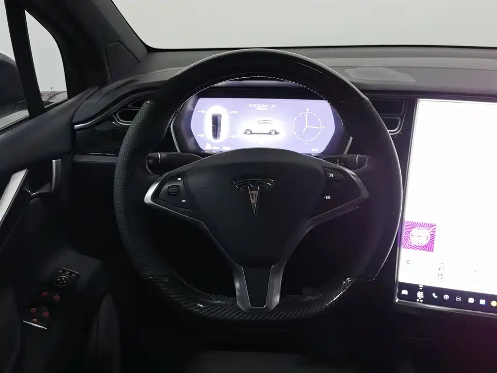 Tesla Model X 2017 — фото 11