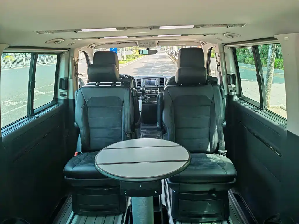 Volkswagen Multivan 2019 — фото 5