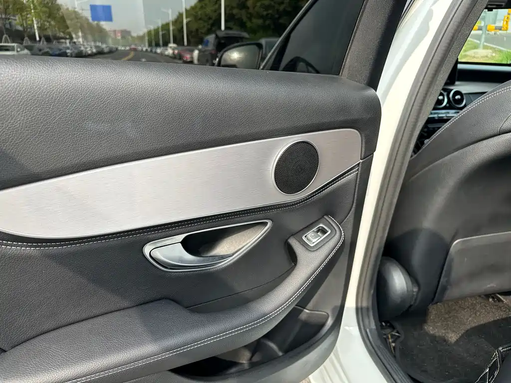Mercedes-Benz C-Class 2018 — фото 14