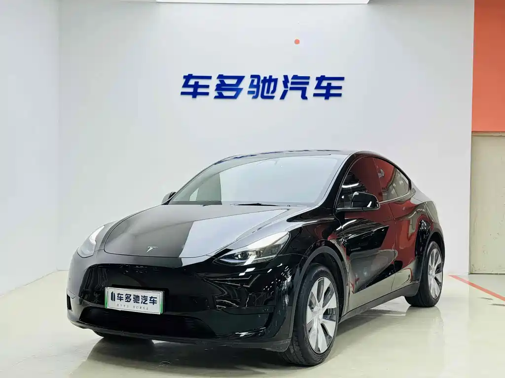 Tesla Model Y 2023 — фото 1