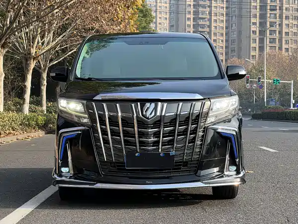 Toyota Alphard 2012