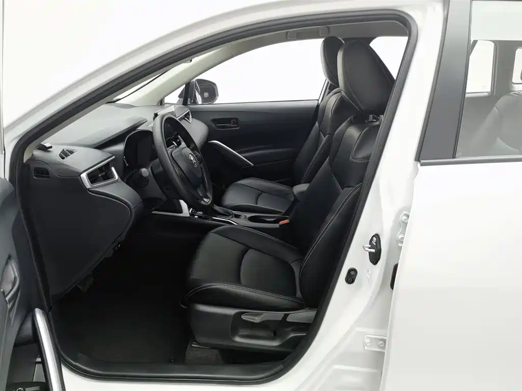 Toyota Corolla Cross 2024 — фото 10