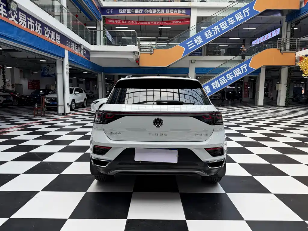 Volkswagen T-Roc 2023