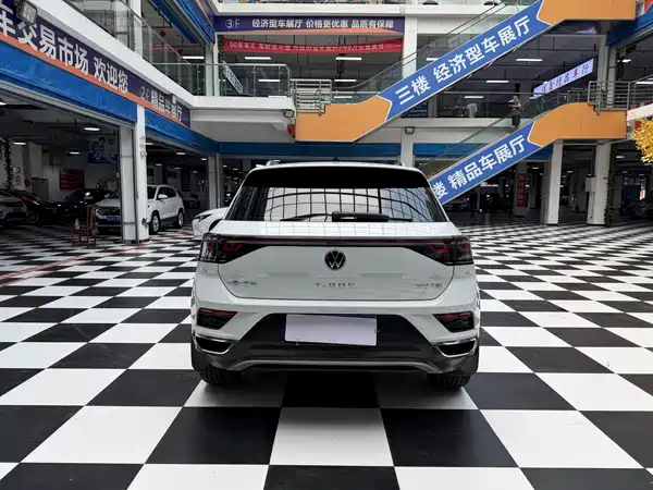 Volkswagen T-Roc 2023